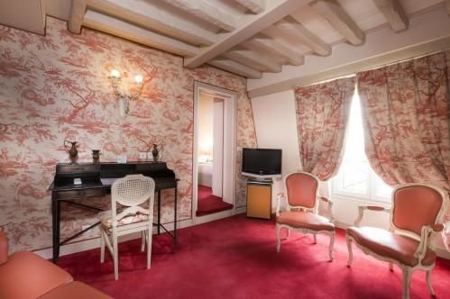 Hôtel des Ducs D’Anjou – Deluxe Suite Room in Paris boutique hotel